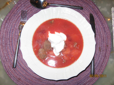 Borscht suppe kogt p Osso Buco med Danske rodfrugter