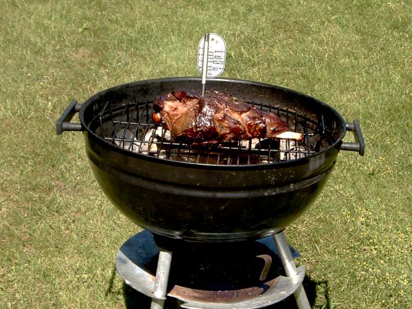 Smoked leg of lamb
in ball grill