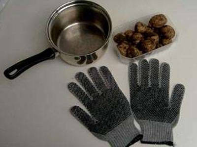 Gloves with buds on for cleaning new potatoes