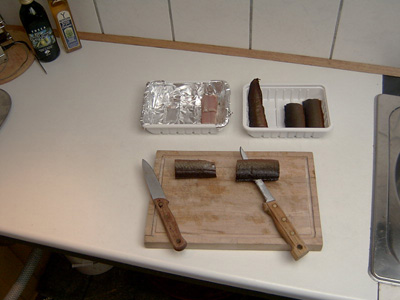 Filleting of smoked eel for lunchbox