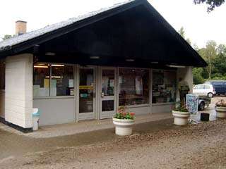 Lang Camping Information Kiosk and grocery. Palmehaven with Grill place