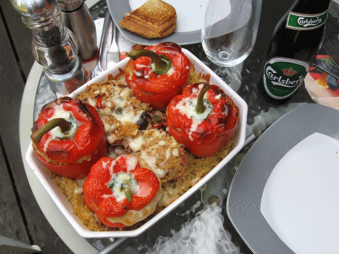 Stuffed peppers with tuna and bulgur