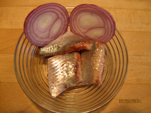 Homemade spice herring with red onion for Christmas 2014